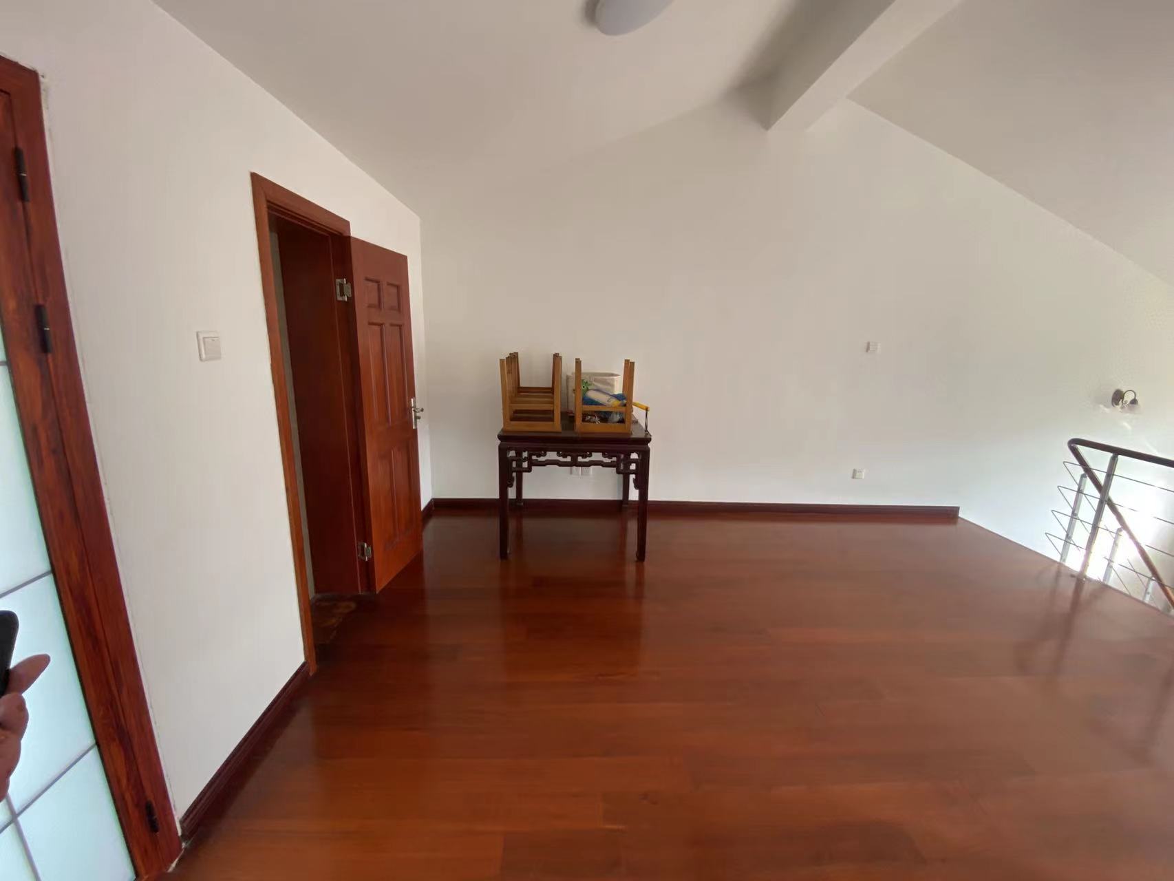 北濠桥东村 2室3厅2卫 68.94m²