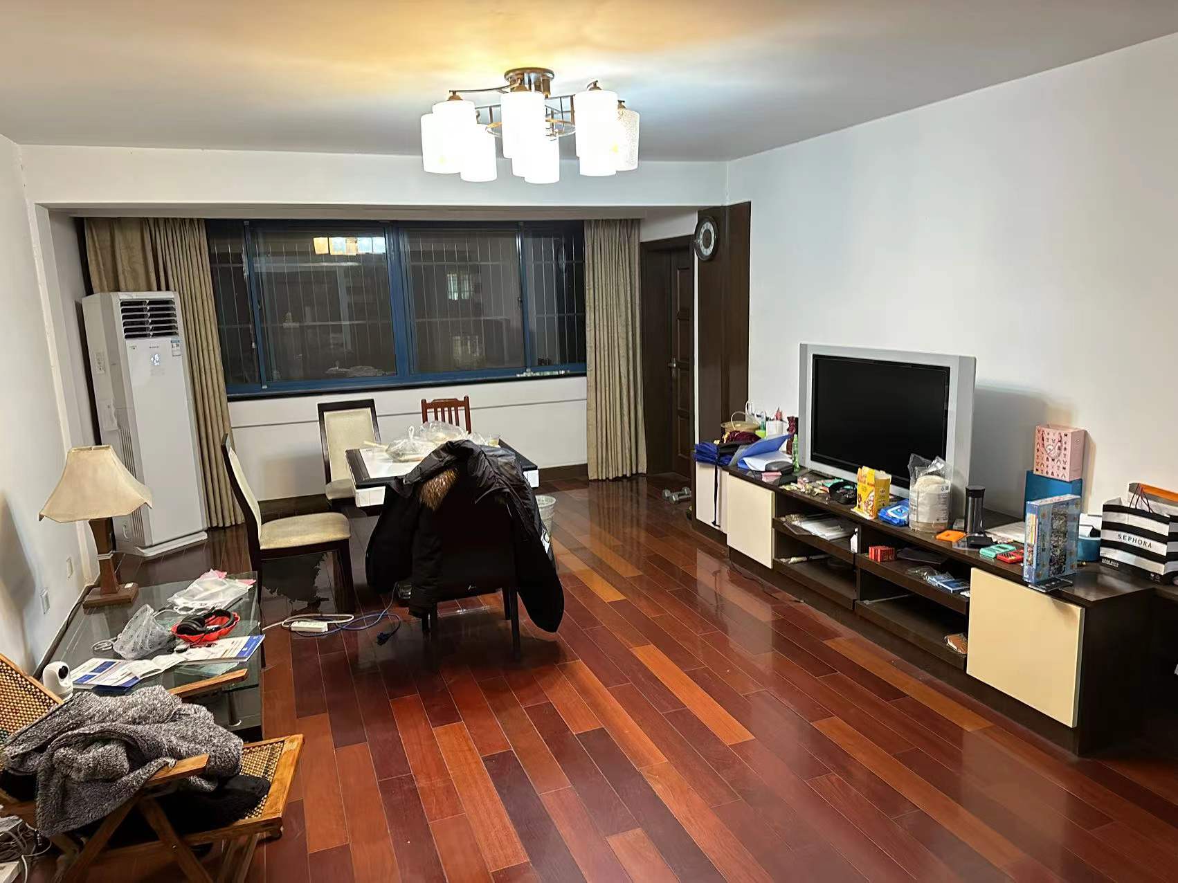 新建路新村(新建花苑) 4室2厅2卫 158m²