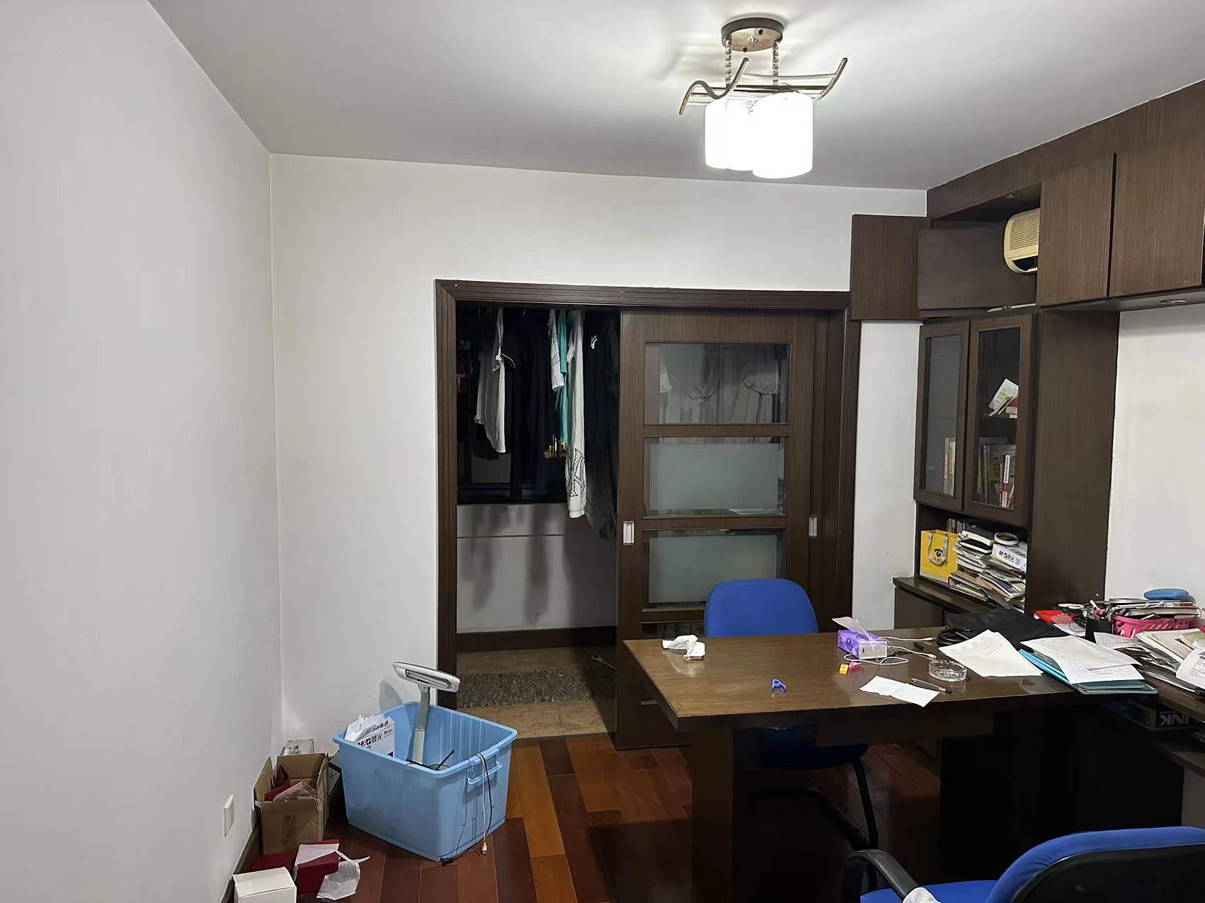 新建路新村 4室2厅2卫 158.35m&sup2;