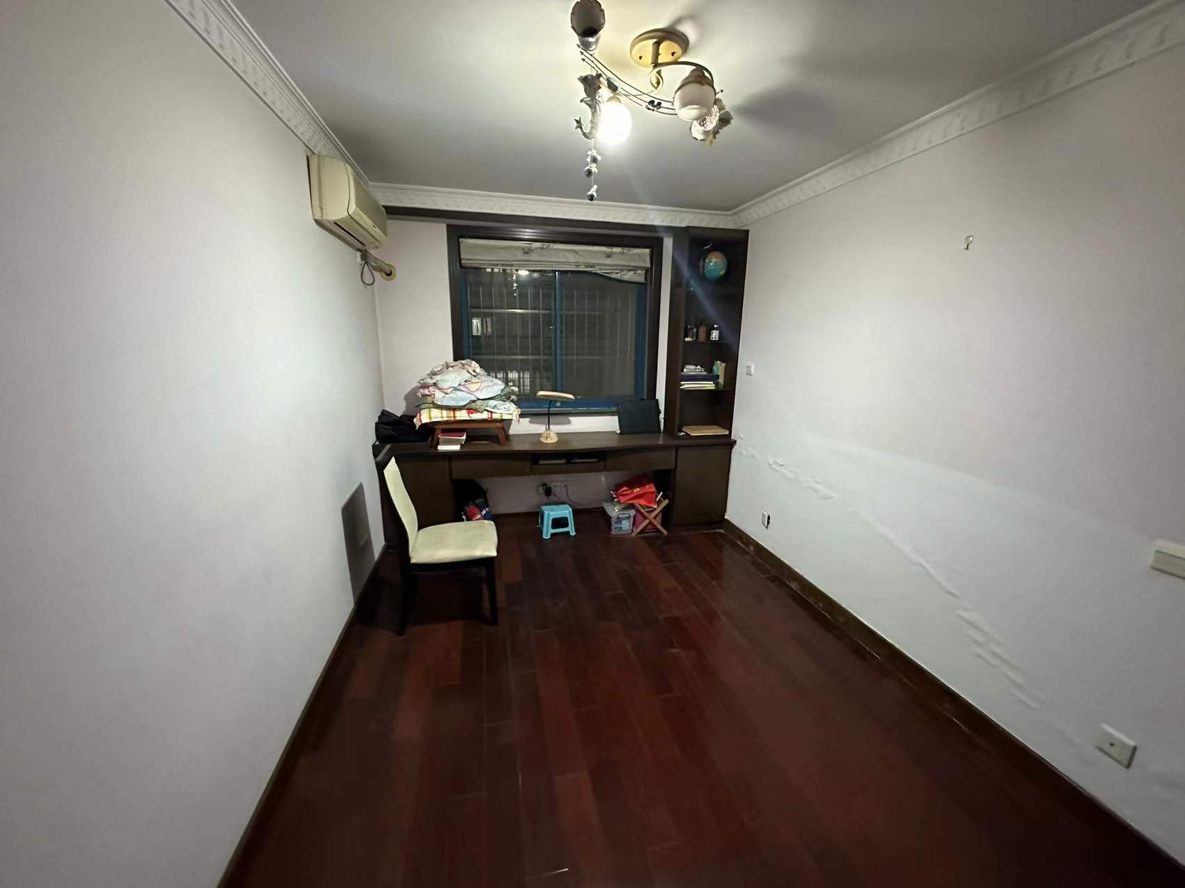 新建路新村 4室2厅2卫 158.35m&sup2;