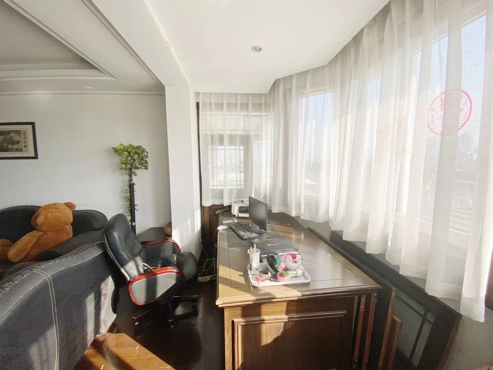 北濠山庄 6室3厅1卫 235.00m&sup2;