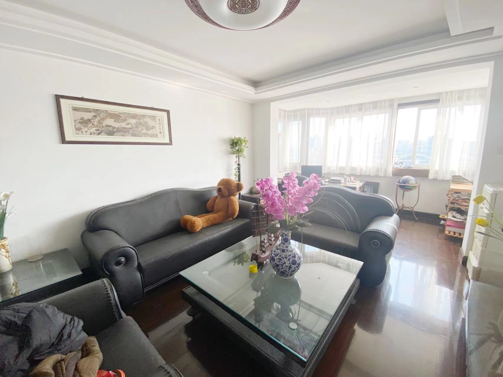 北濠山庄 6室3厅1卫 235.00m&sup2;