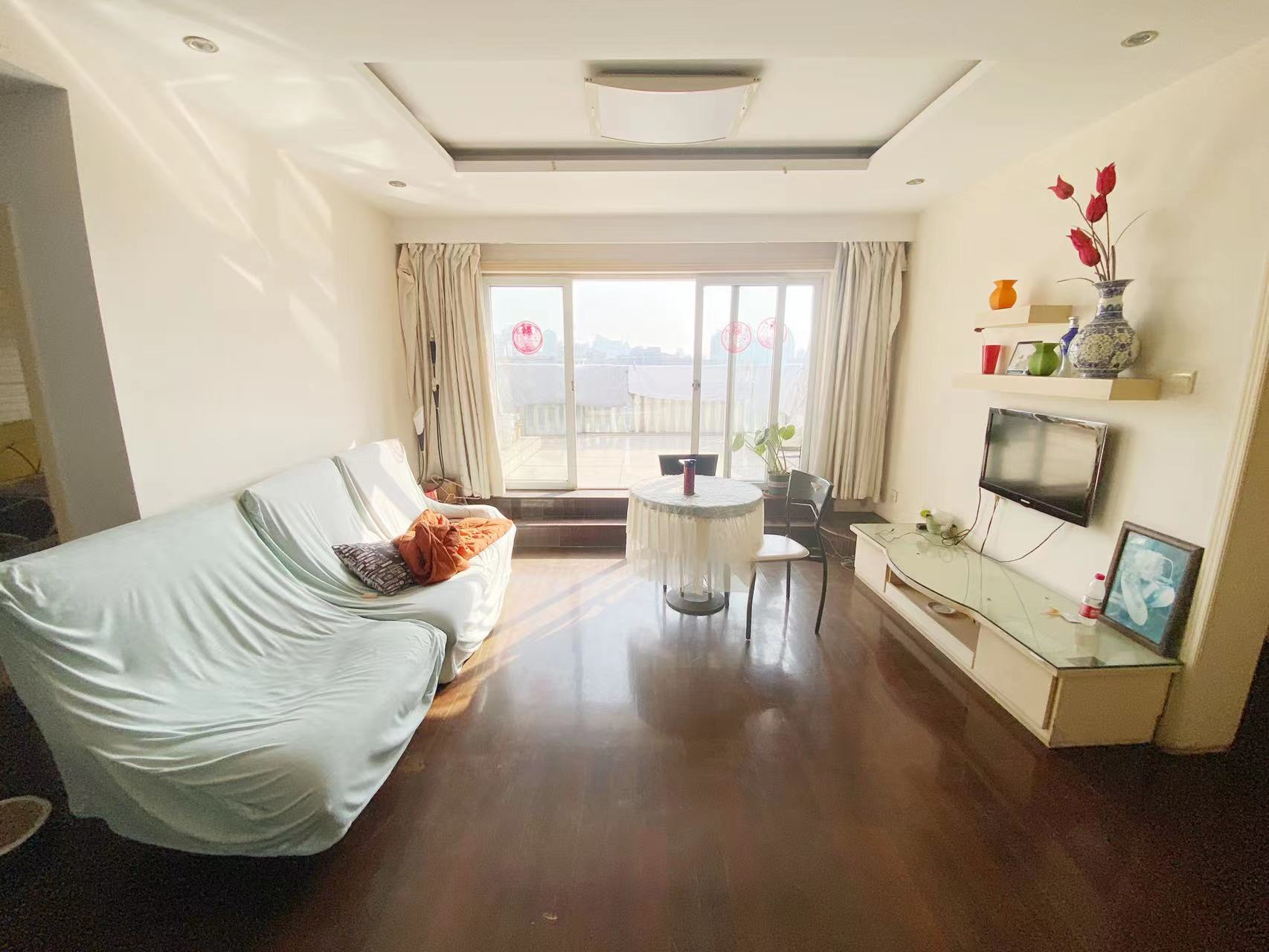 北濠山庄 6室3厅1卫 235.00m&sup2;