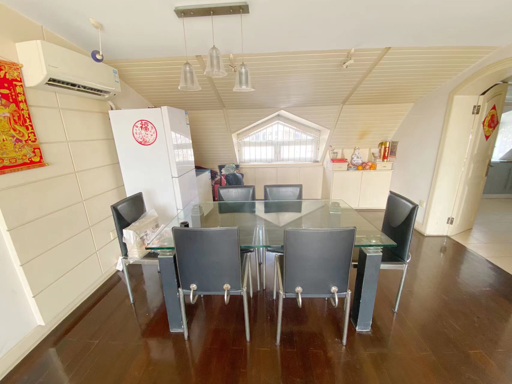 北濠山庄 6室3厅1卫 235.00m&sup2;