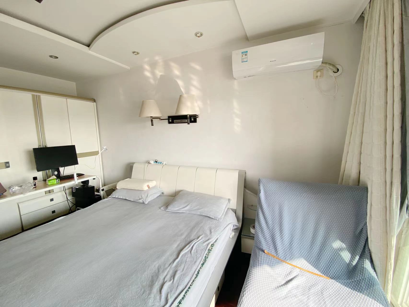 北濠山庄 6室3厅1卫 235.00m&sup2;
