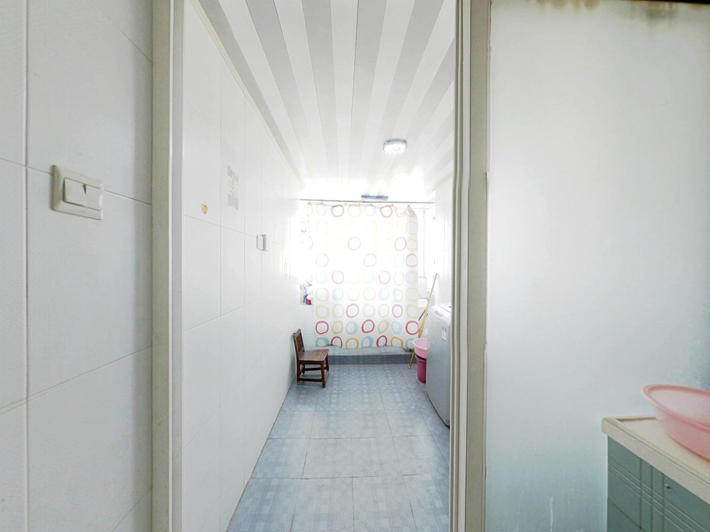 阳光花园 4室2厅2卫 187.00m&sup2;