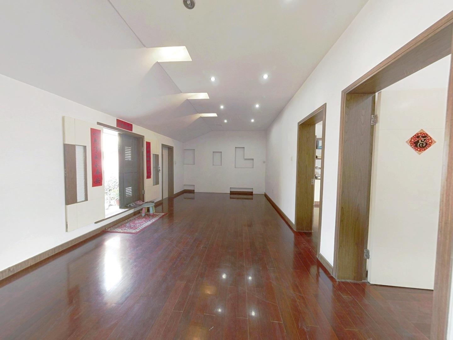 阳光花园 4室2厅2卫 187.00m&sup2;
