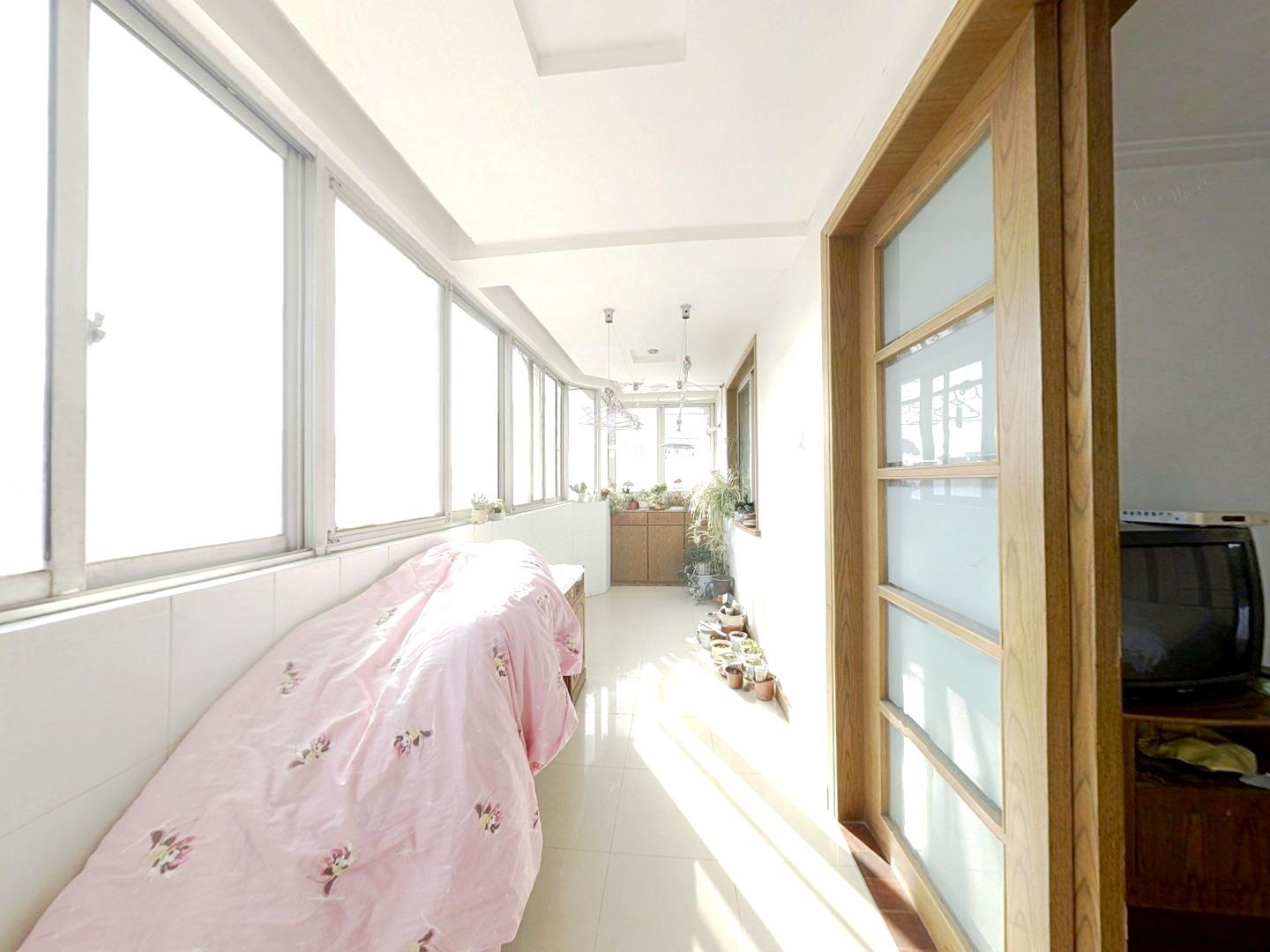 阳光花园 4室2厅2卫 187.00m&sup2;