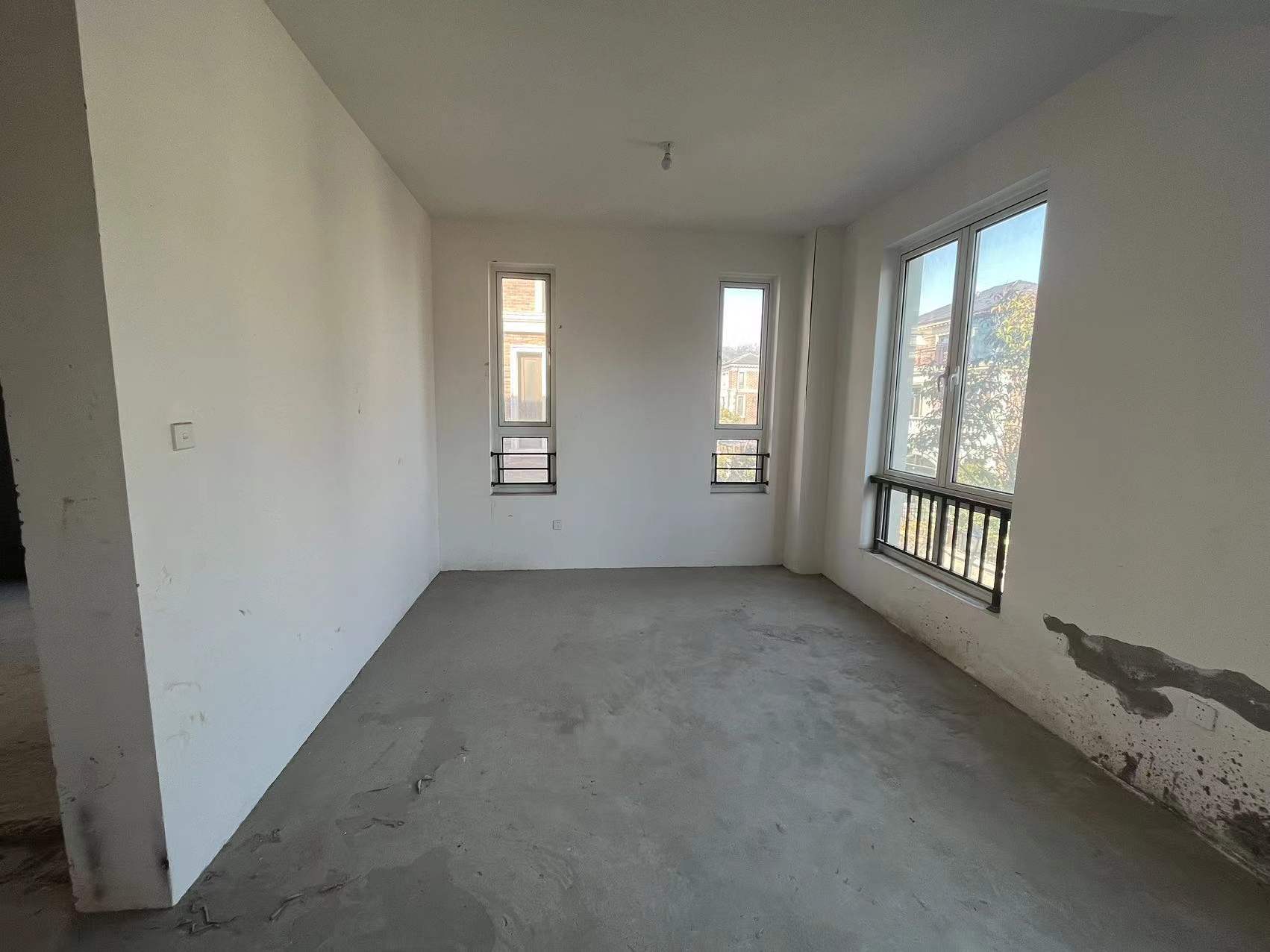 顺发御园 4室3厅3卫 310m&sup2;