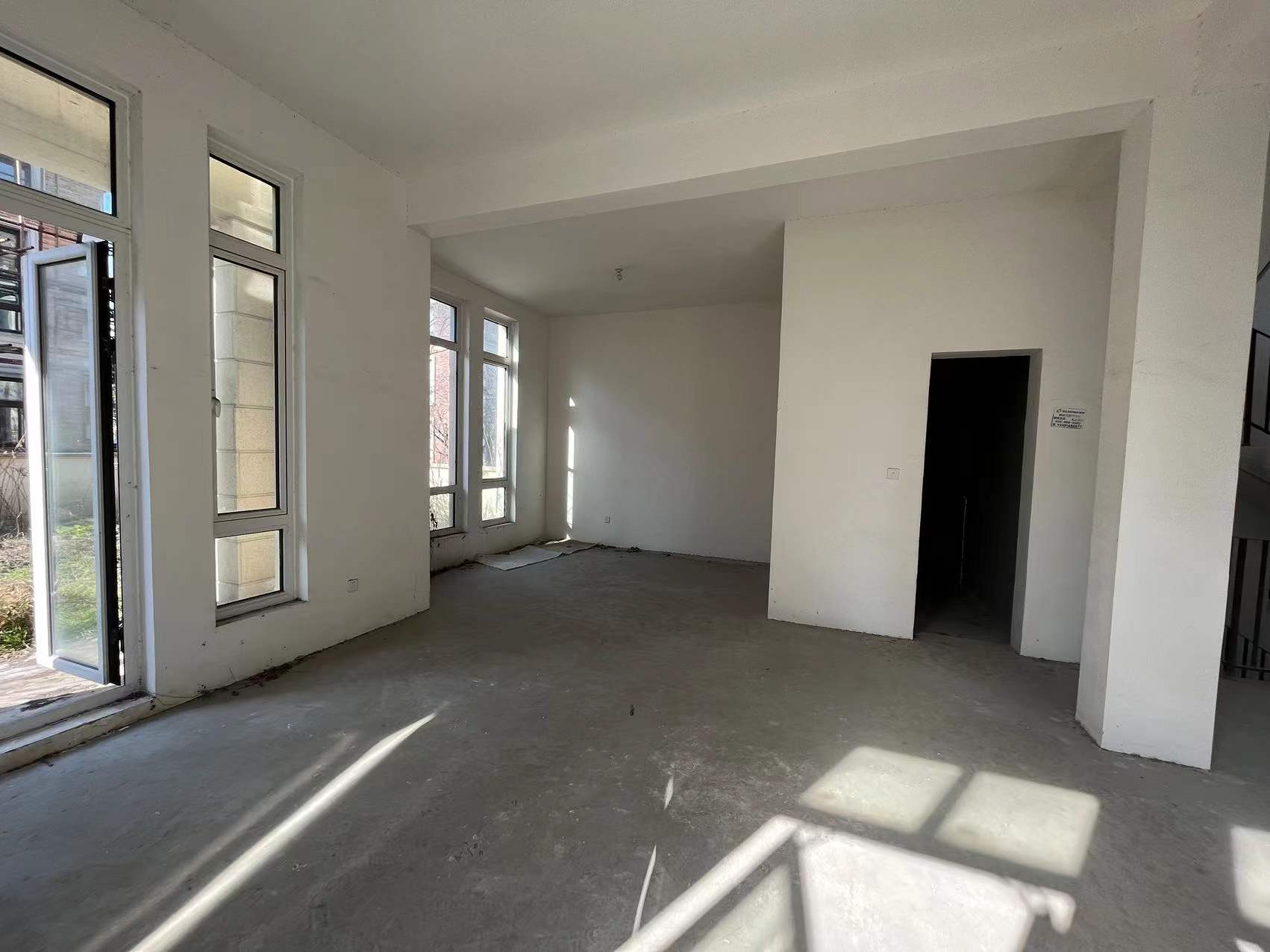 顺发御园 4室3厅3卫 326m&sup2;