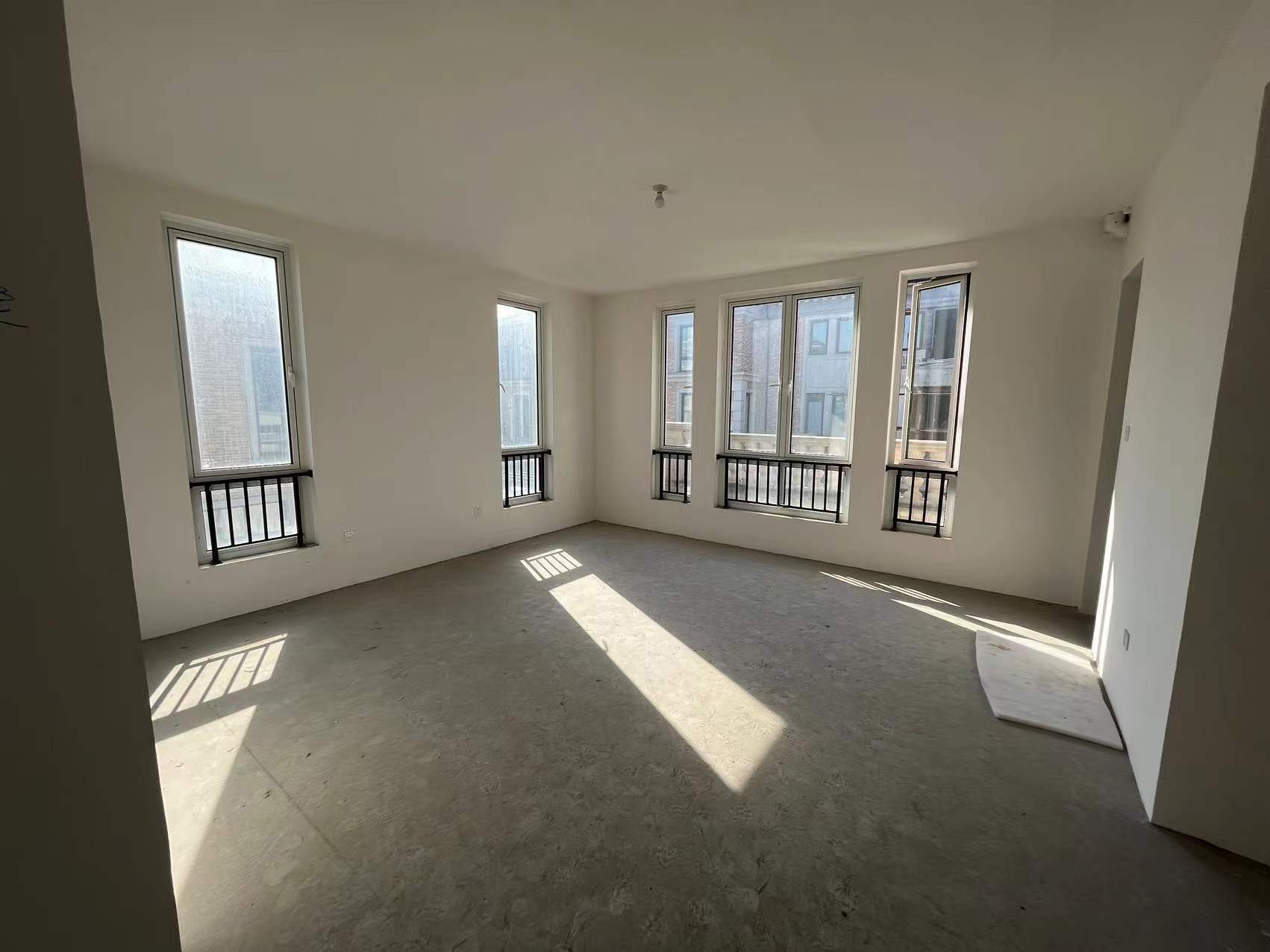 顺发御园 4室3厅3卫 326m&sup2;