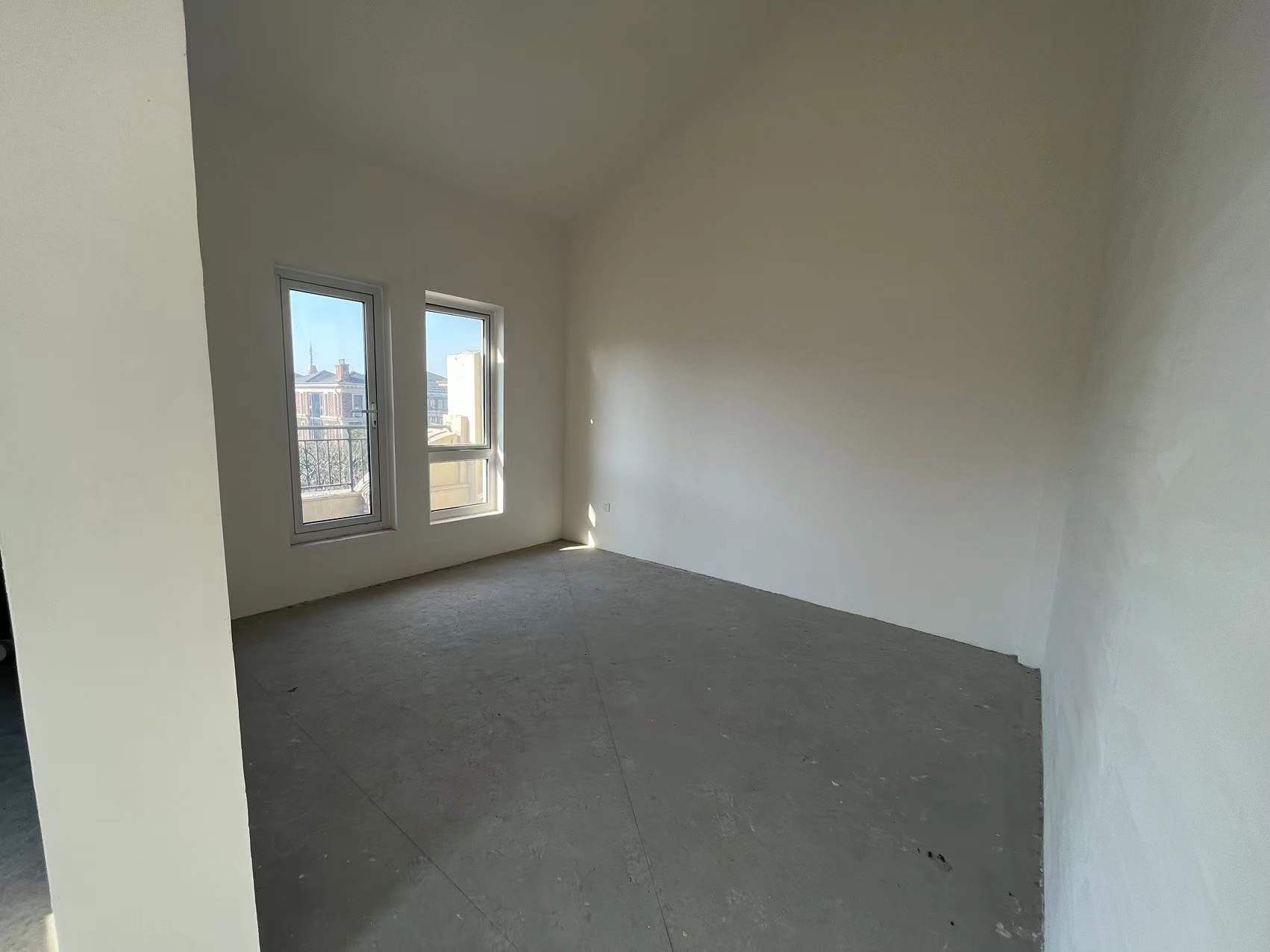 顺发御园 4室3厅3卫 326m&sup2;