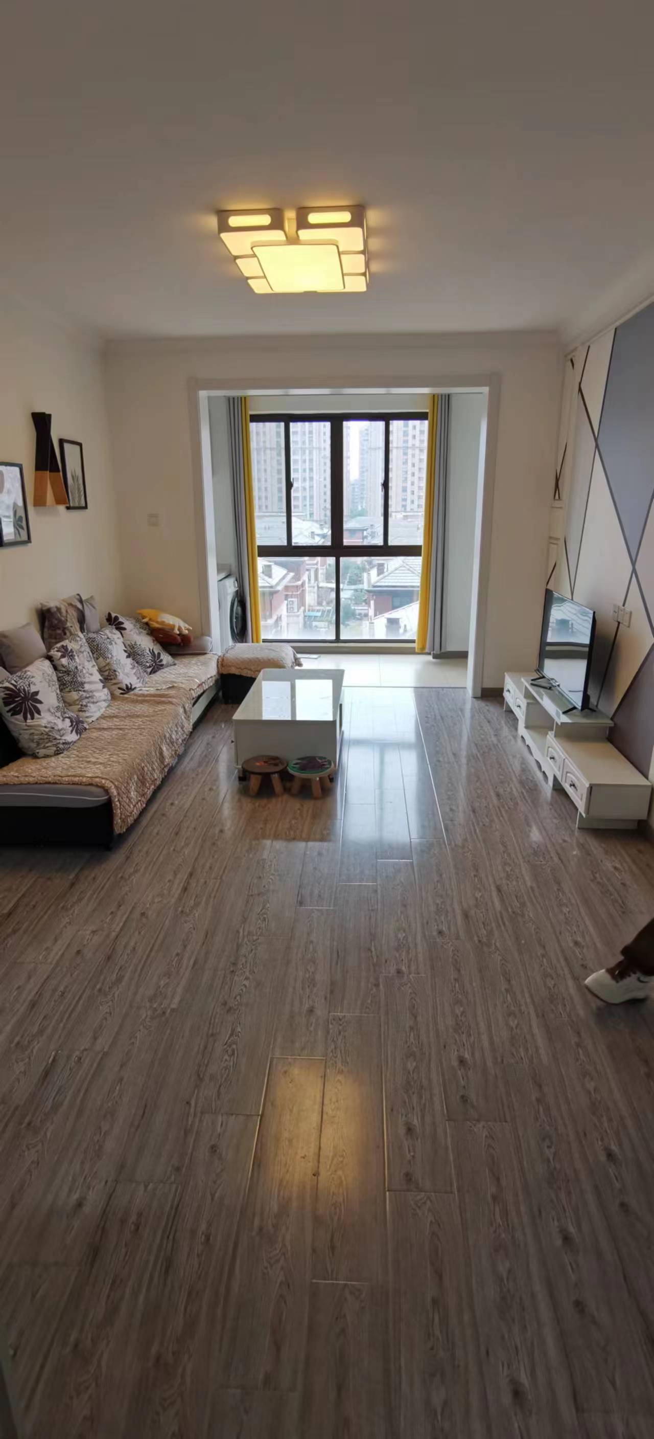 景瑞御府 3室2厅1卫 93m&sup2;
