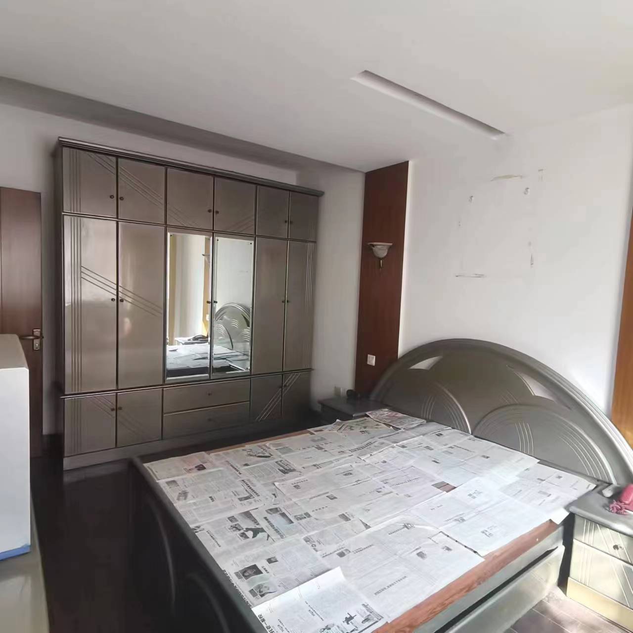 翡翠花园 3室2厅2卫 135.1m&sup2;