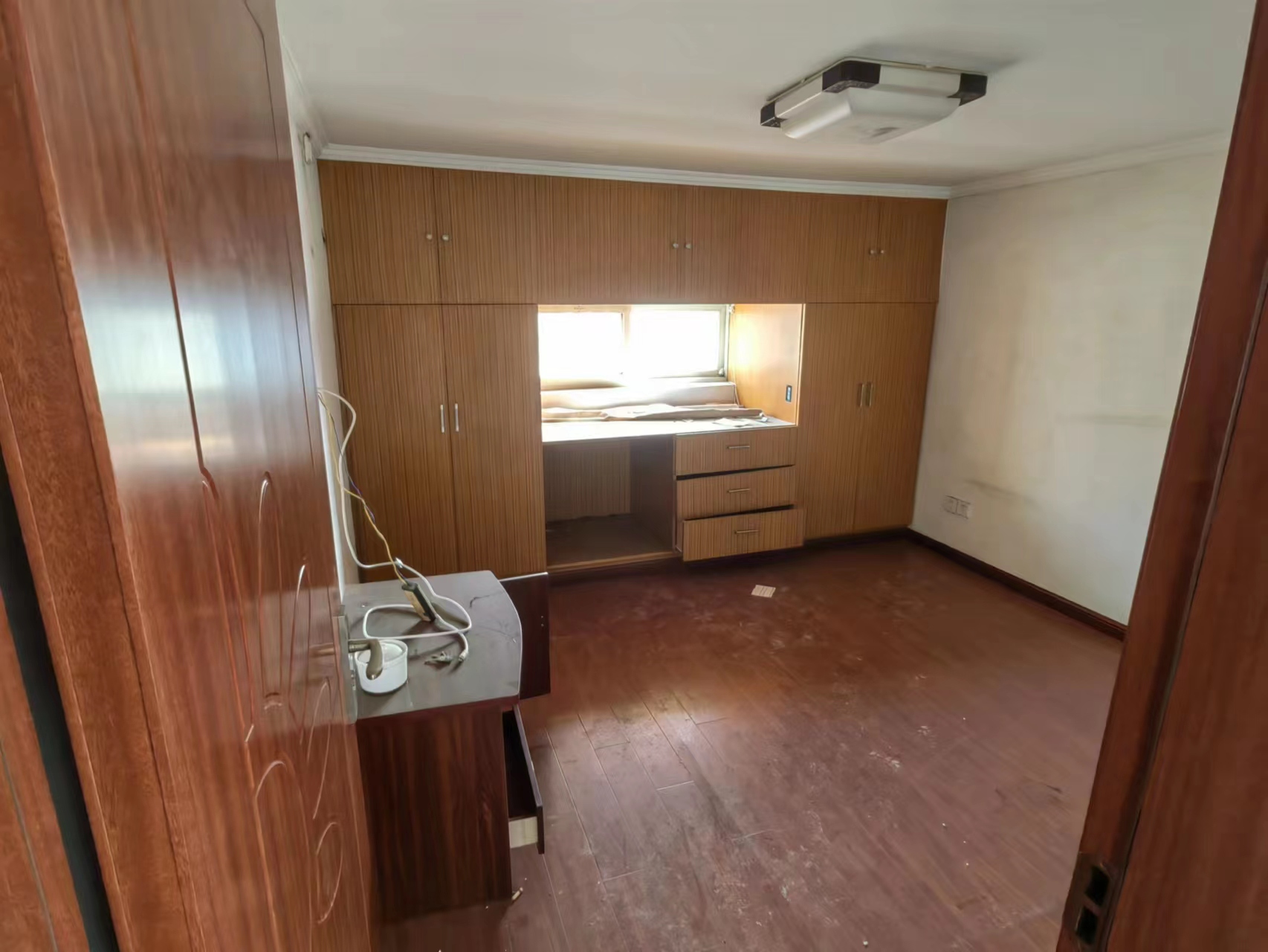外滩小区 4室2厅2卫 91.00m&sup2;