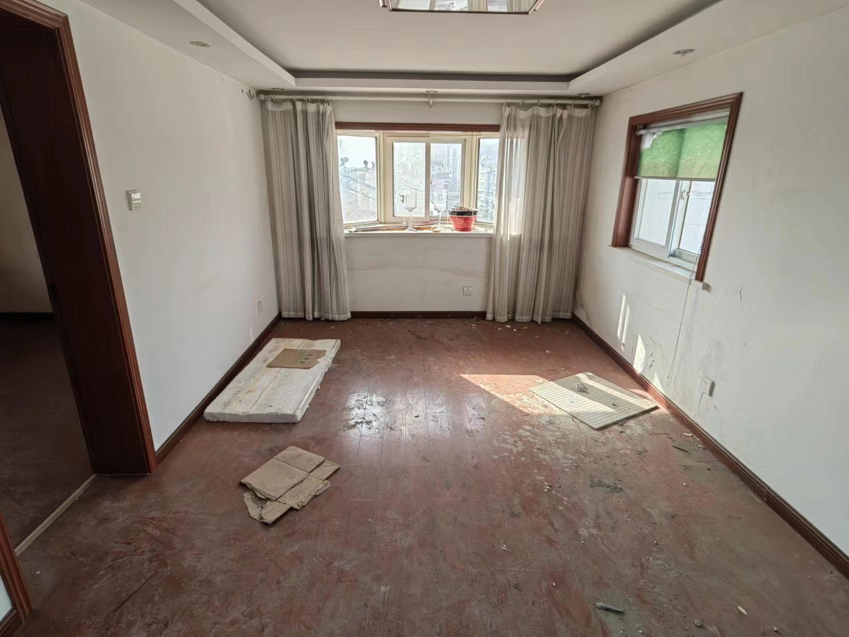 外滩小区 4室2厅2卫 91.00m&sup2;