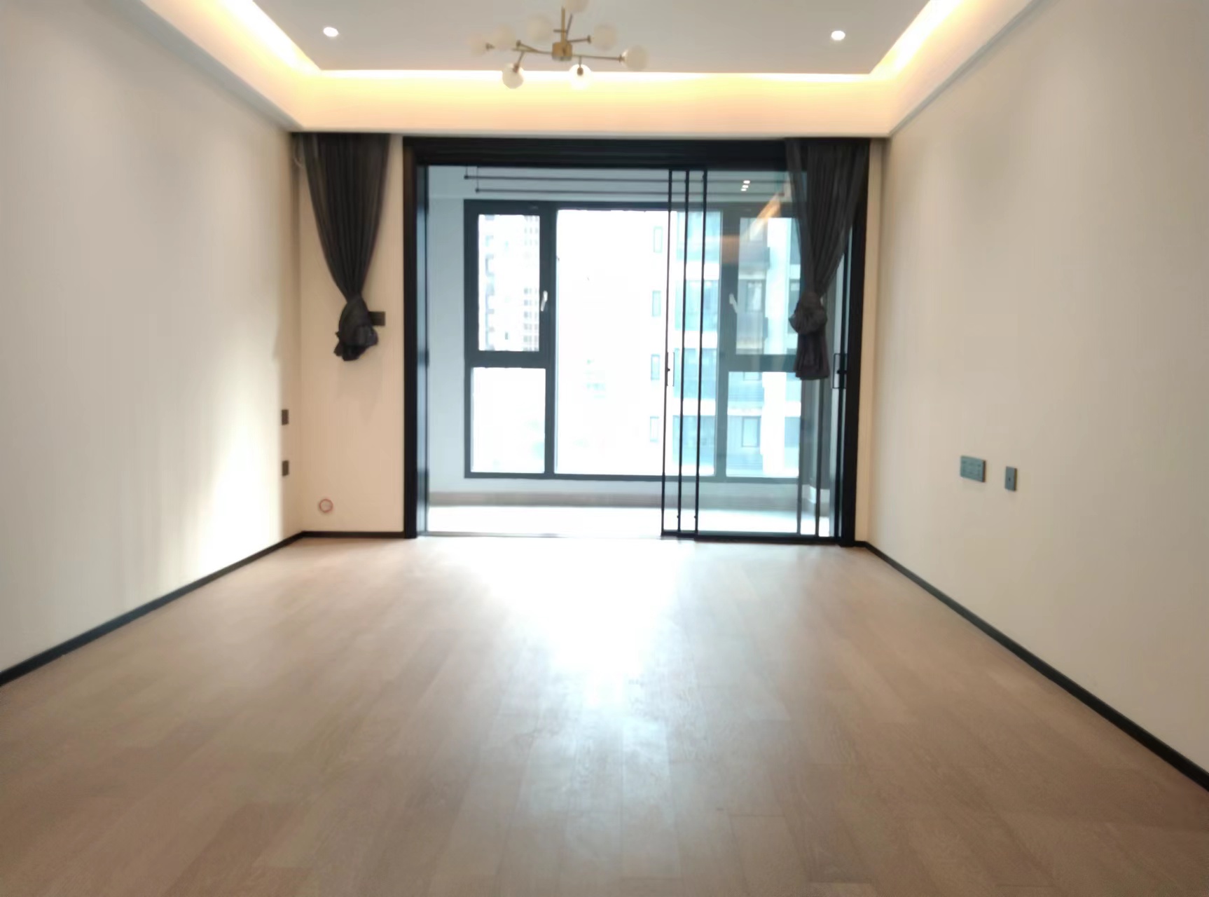 万科翡翠公园 3室2厅1卫 98.00m²