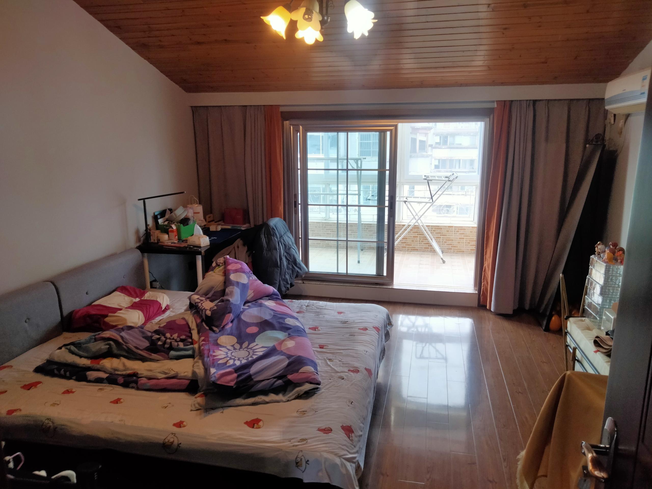 天都花苑 2室1厅1卫 61.76m&sup2;