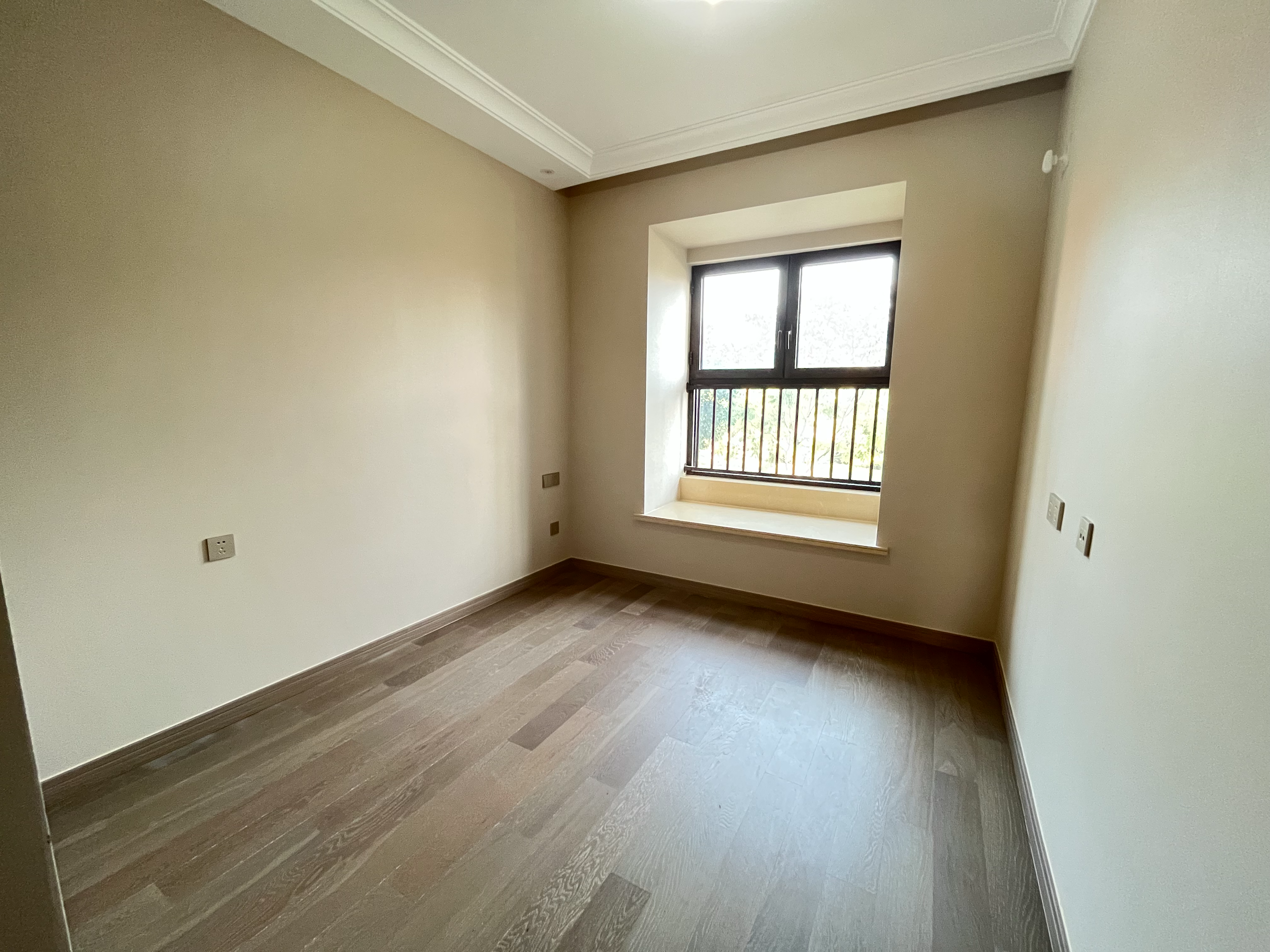 静海府 3室2厅2卫 128m&sup2;
