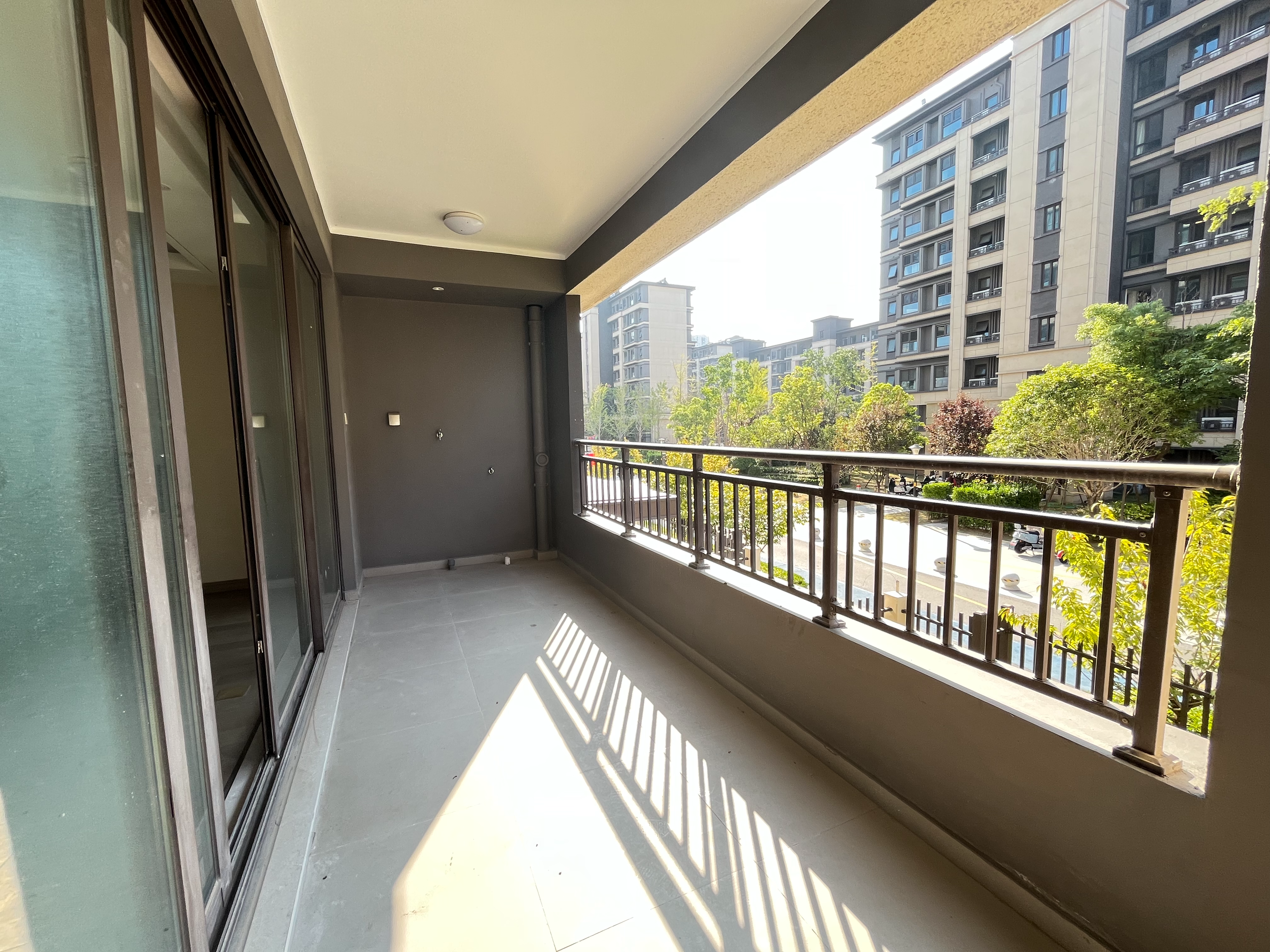 静海府 3室2厅2卫 128m&sup2;