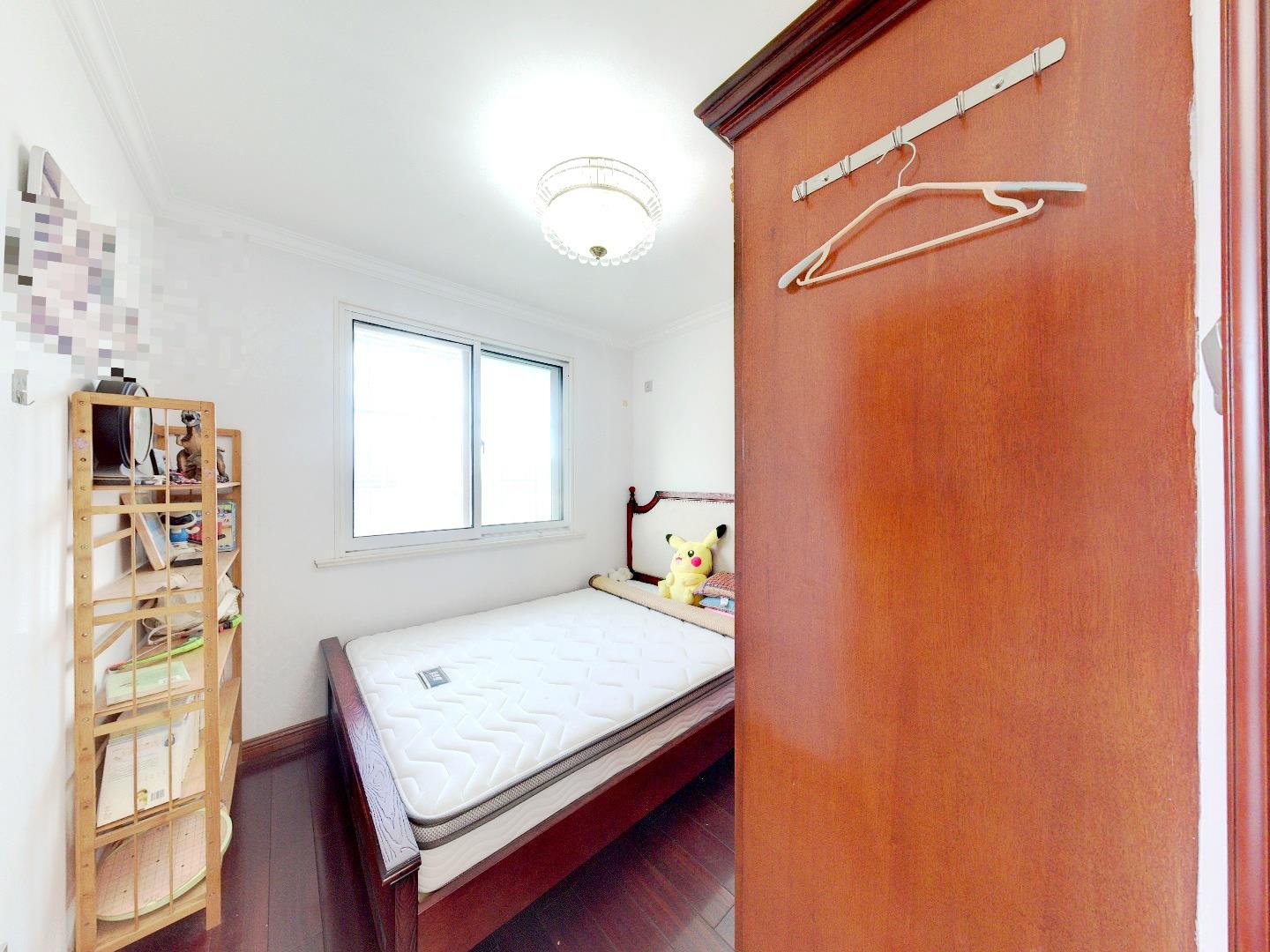 小石桥花苑 5室3厅2卫 198.00m&sup2;