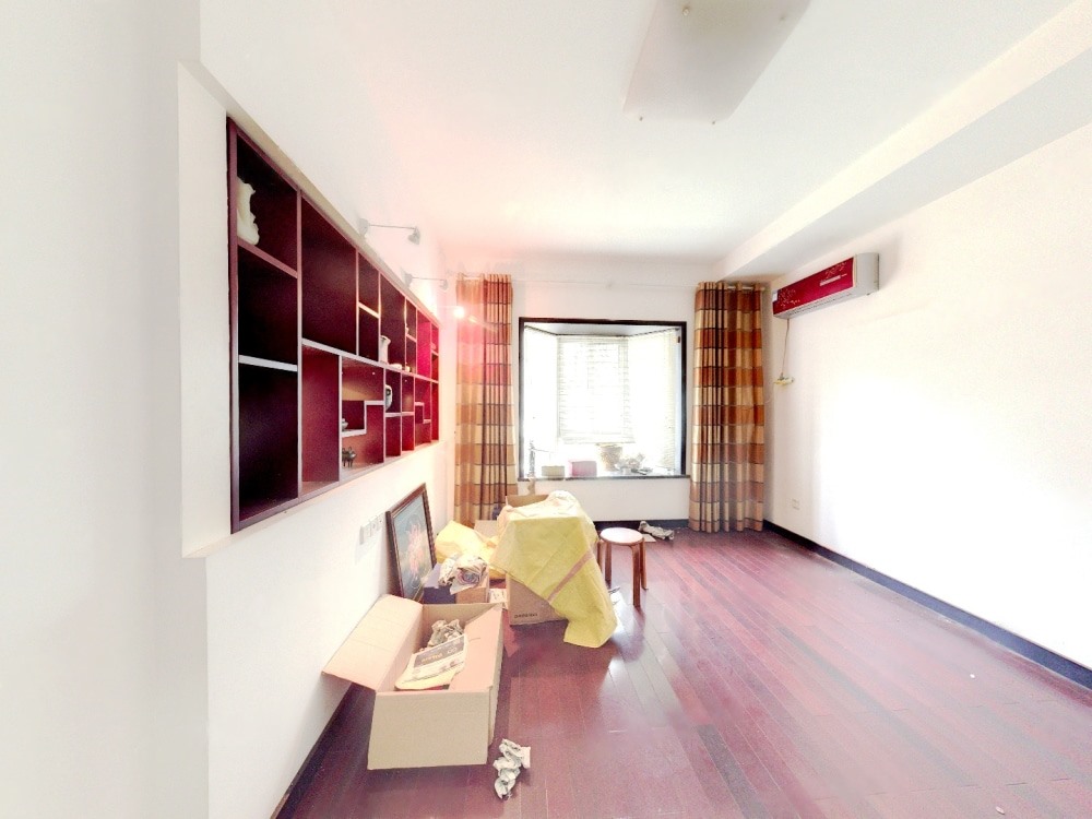 星湖花园 6室3厅3卫 356.00m&sup2;