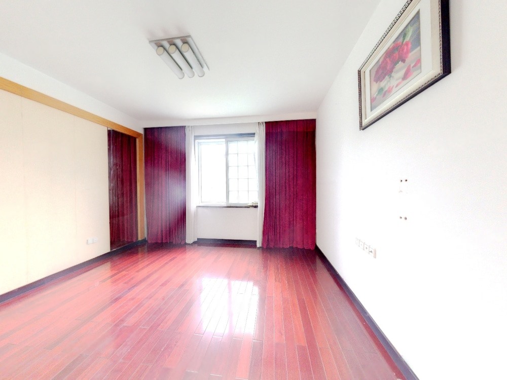 星湖花园 6室3厅3卫 356.00m&sup2;
