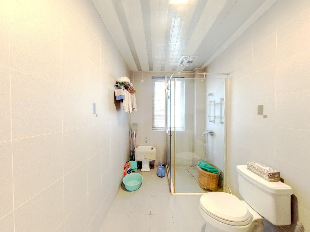 星湖花园 6室3厅3卫 356.00m&sup2;