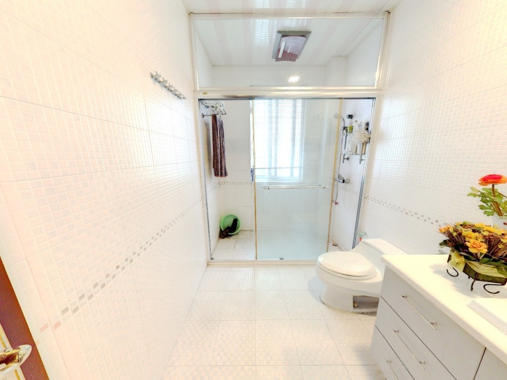 星湖花园 6室3厅3卫 356.00m&sup2;