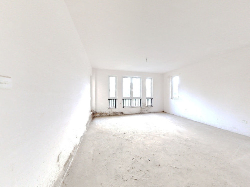 顺发御园 5室3厅5卫 262m&sup2;