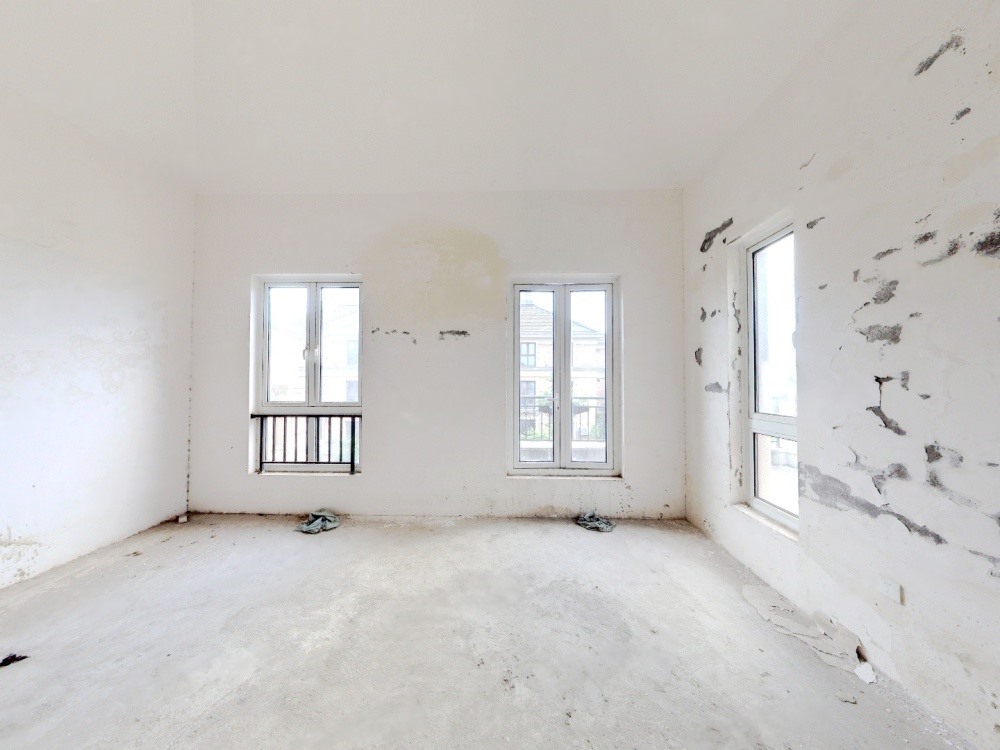 顺发御园 5室3厅5卫 262m&sup2;