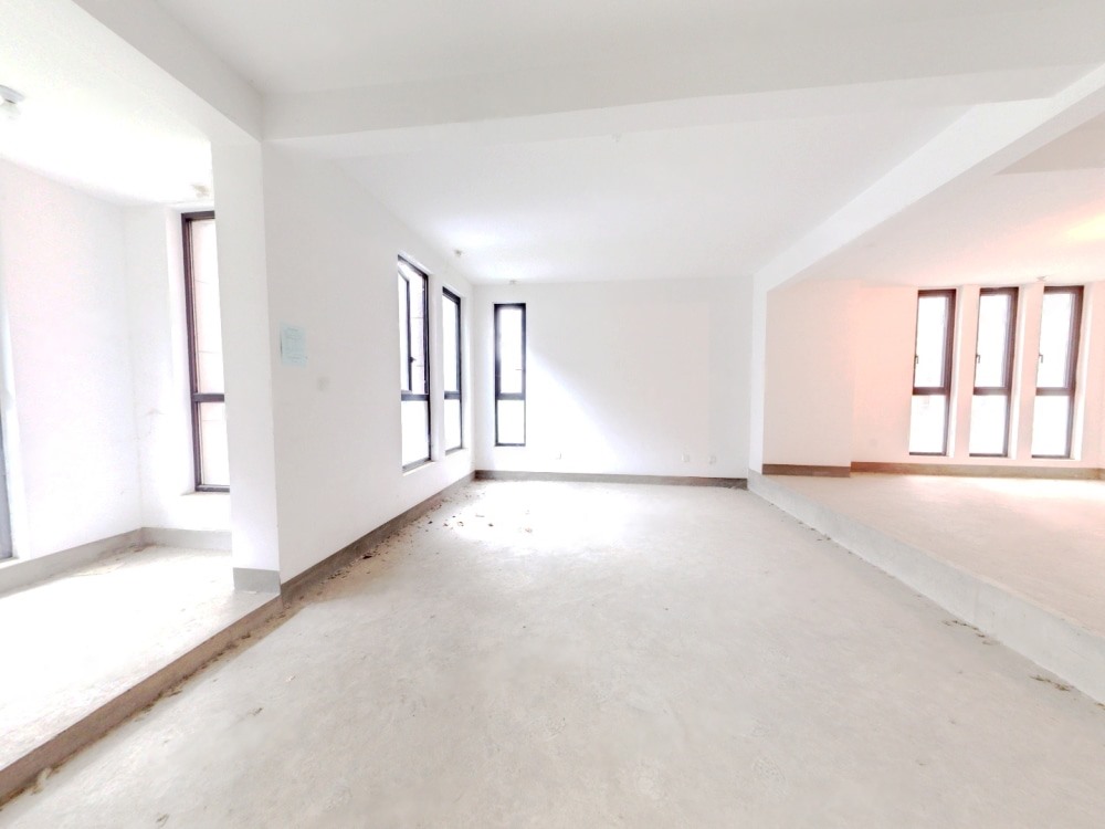 山水壹号 4室2厅3卫 270m&sup2;