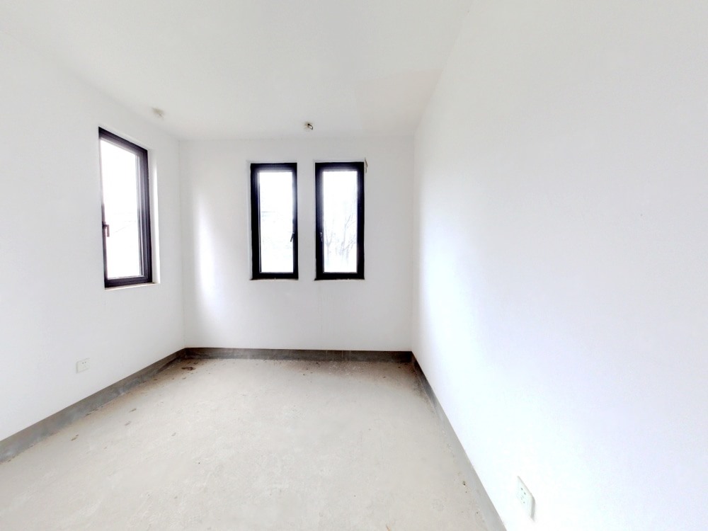 山水壹号 4室2厅3卫 270m&sup2;