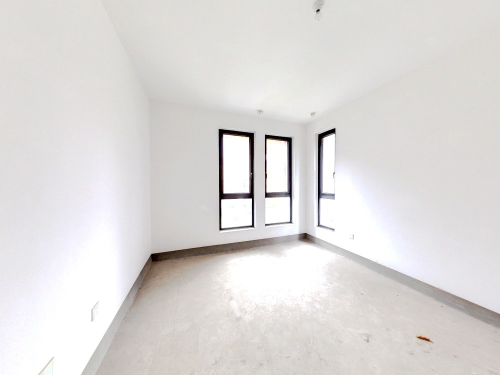 山水壹号 4室2厅3卫 270m&sup2;