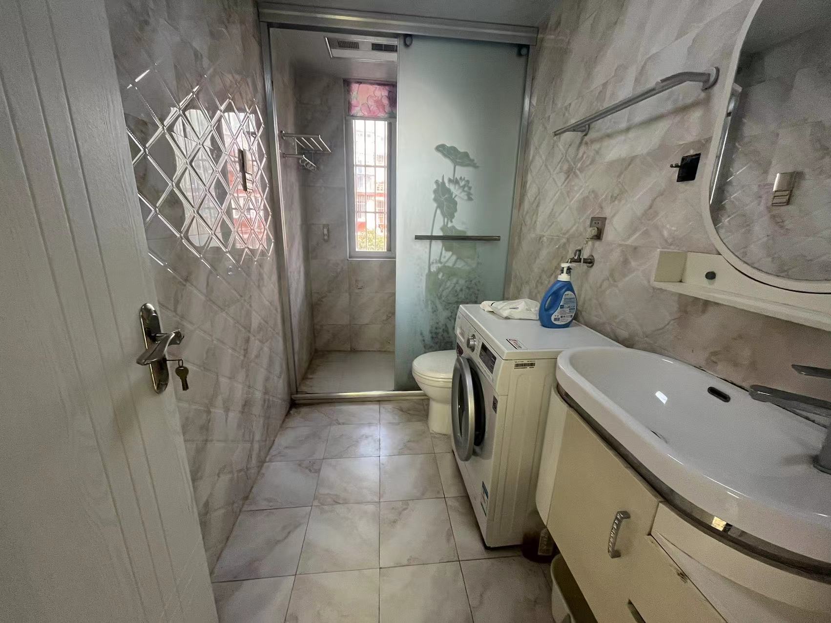 新港花苑 1室1厅1卫 56.28m&sup2;