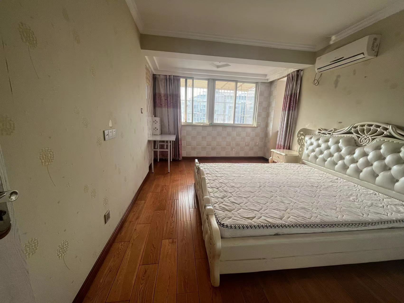 新港花苑 1室1厅1卫 56.28m&sup2;