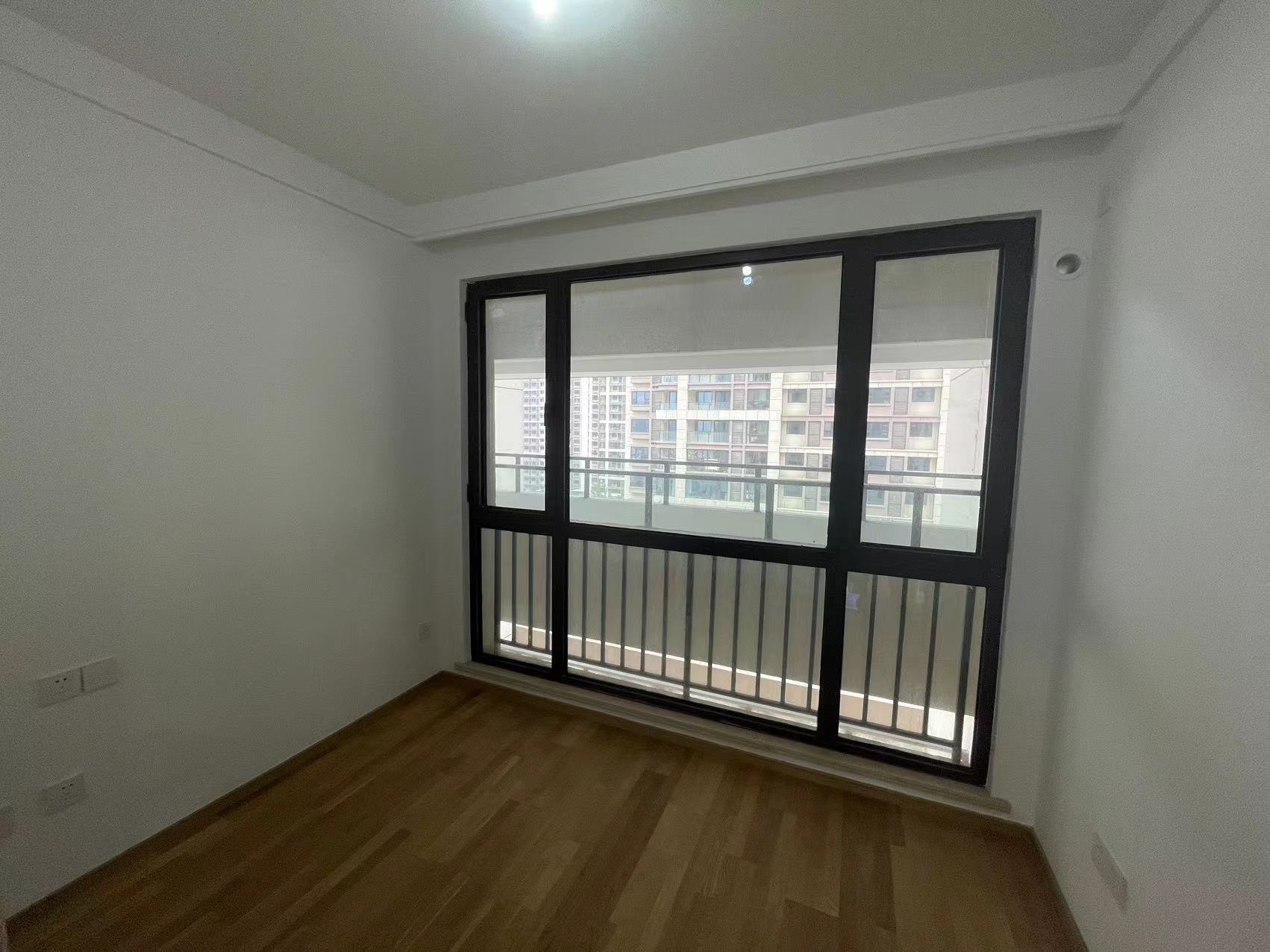 云樾东方 3室2厅1卫 95m&sup2;