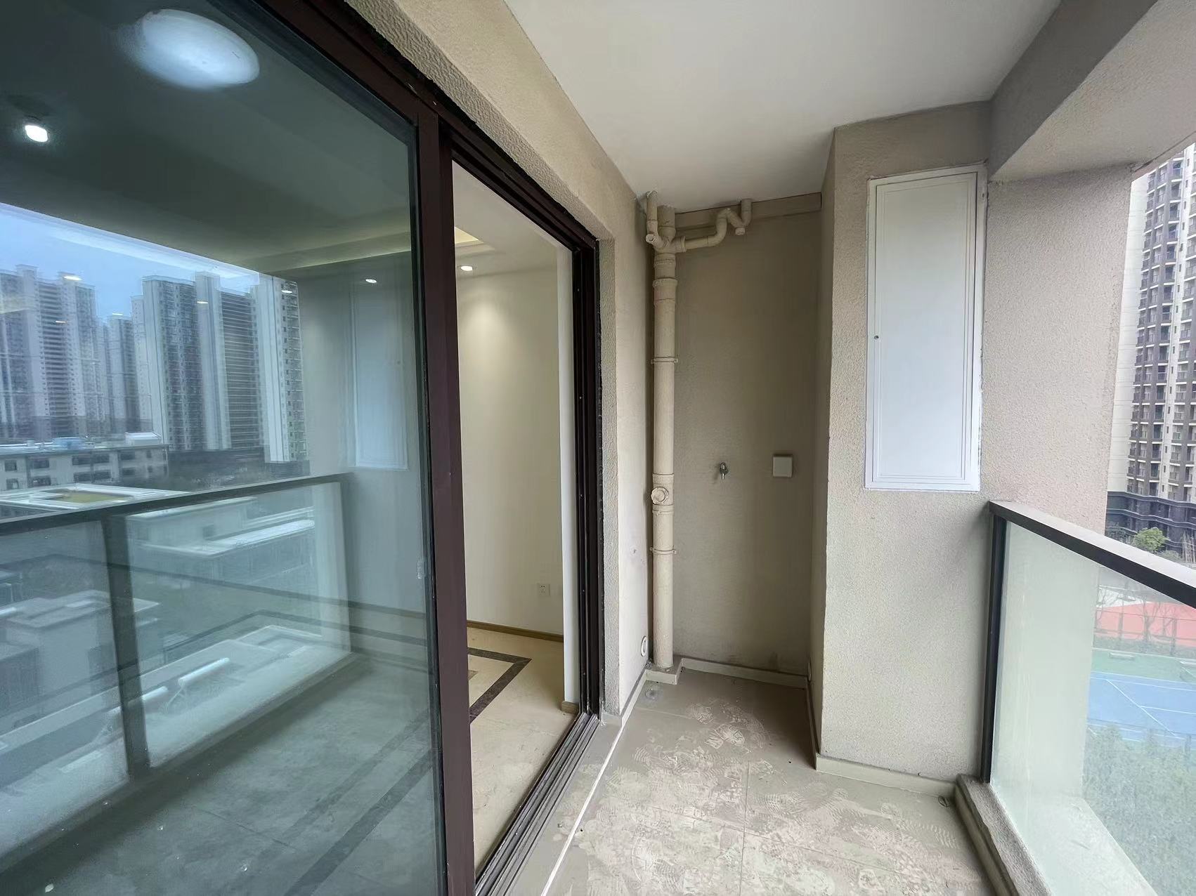 云樾东方 3室2厅1卫 95m&sup2;