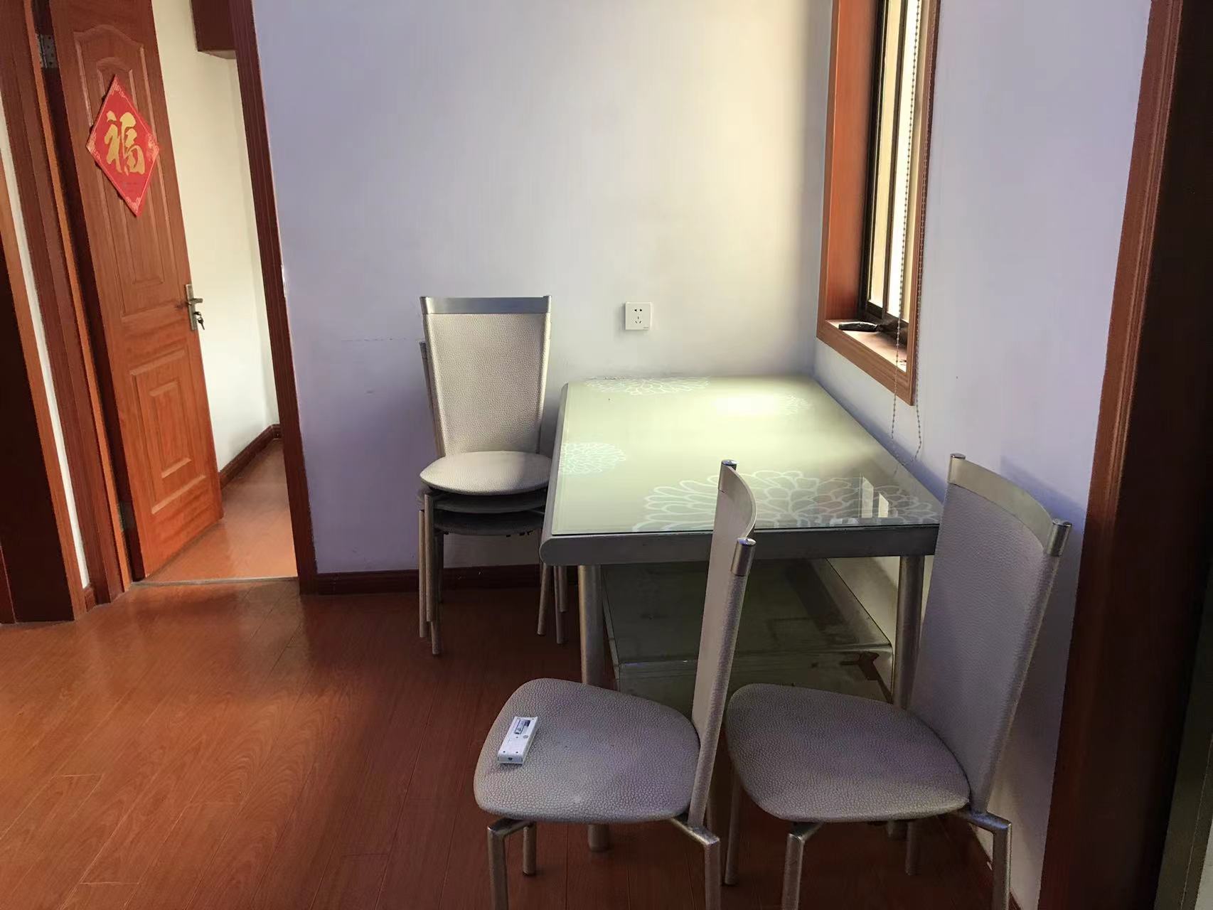 花园角 3室2厅1卫 70.73m²
