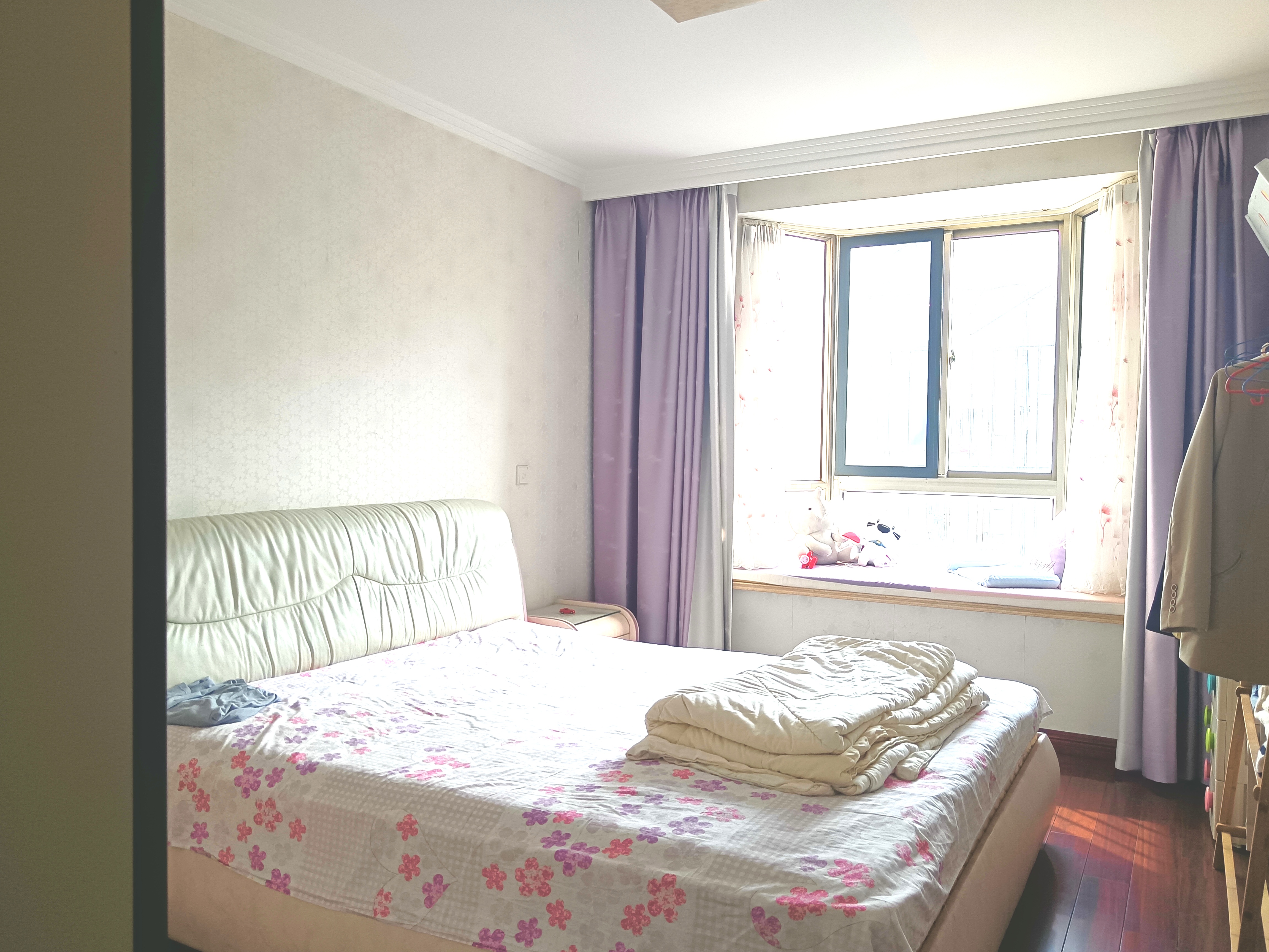 前景花苑 3室2厅1卫 139.93m&sup2;