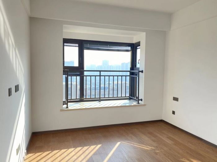 春风南岸西园 4室2厅2卫 135m&sup2;