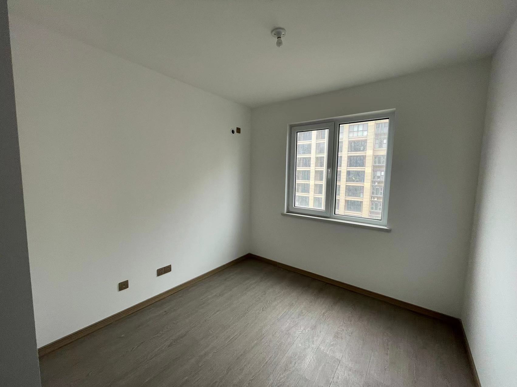 世茂云锦 3室2厅2卫 125m&sup2;