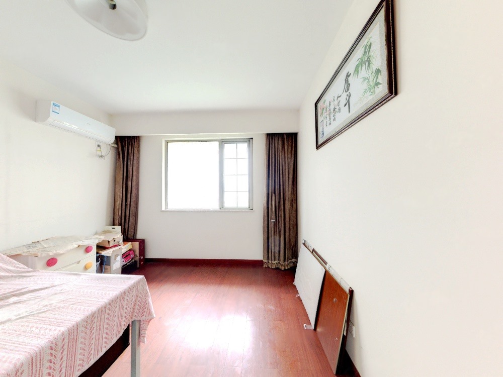 优山美地花园北区 3室2厅2卫 143m&sup2;