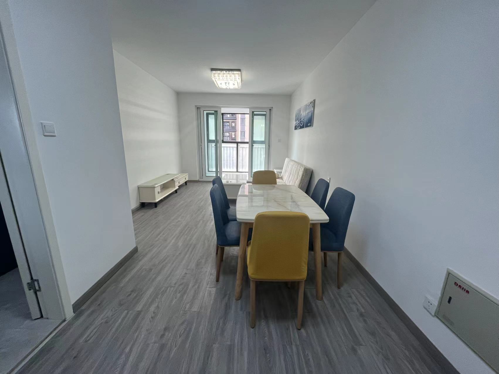景瑞御府 2室2厅1卫 92m&sup2;