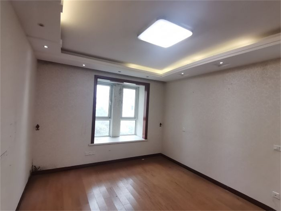 军山花园 4室2厅3卫 189.00m&sup2;