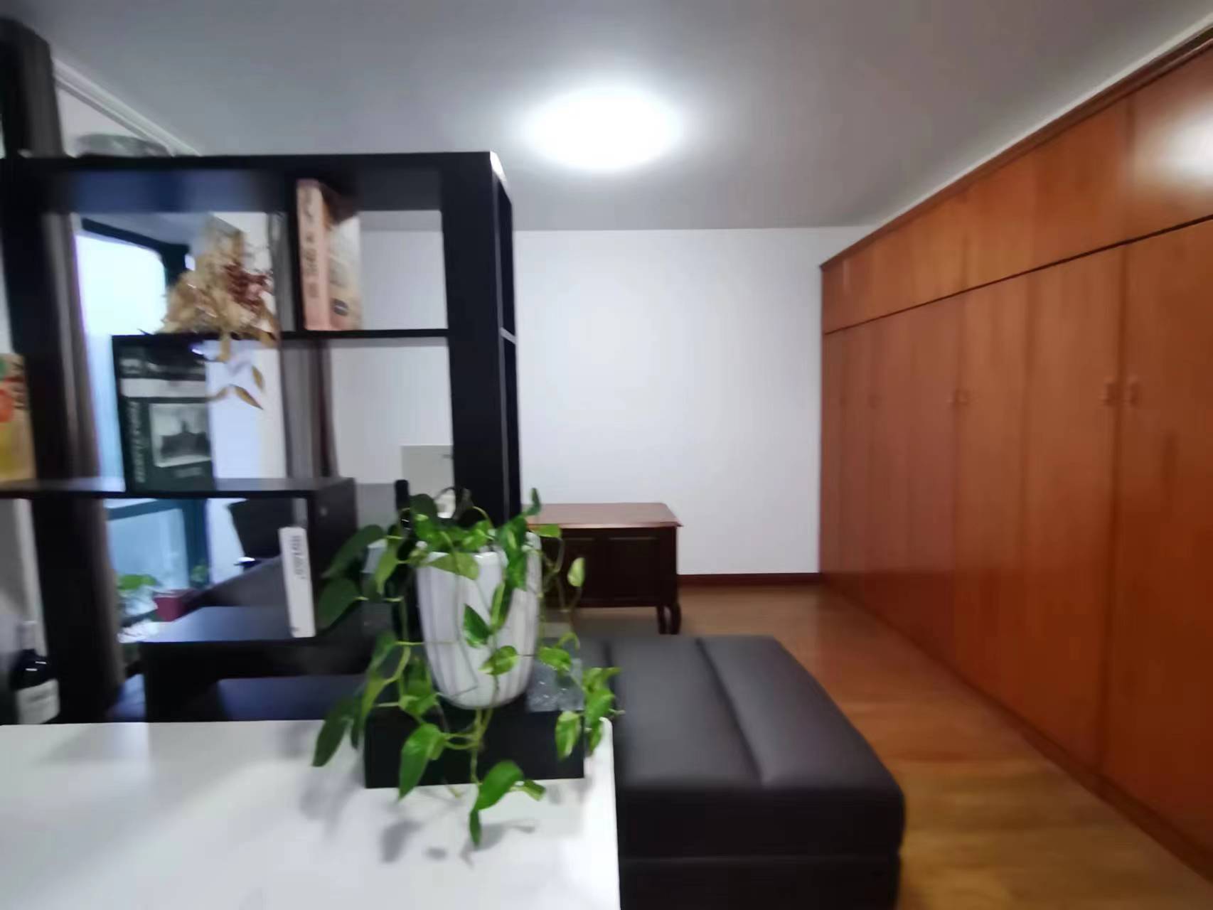 凤凰莱茵苑 4室1厅1卫 179m&sup2;
