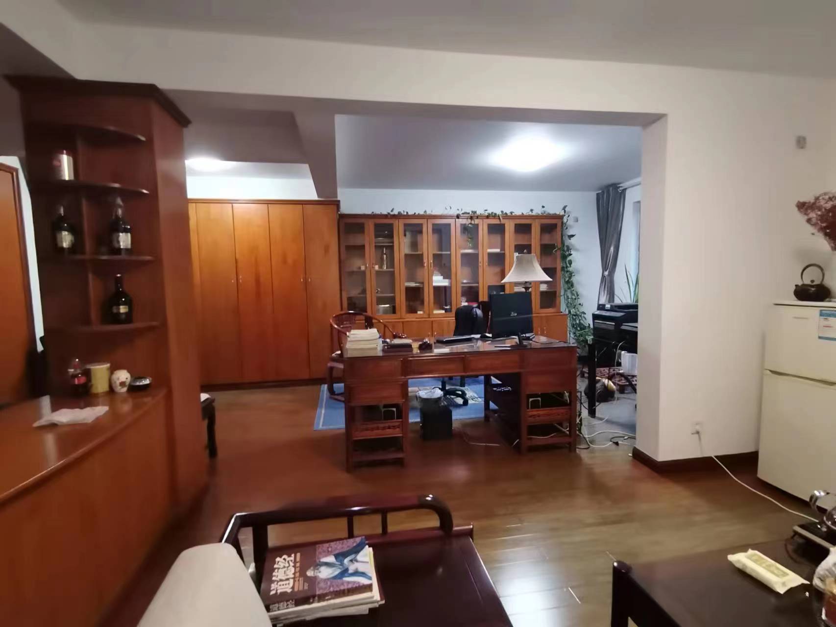 凤凰莱茵苑 4室1厅1卫 179m&sup2;