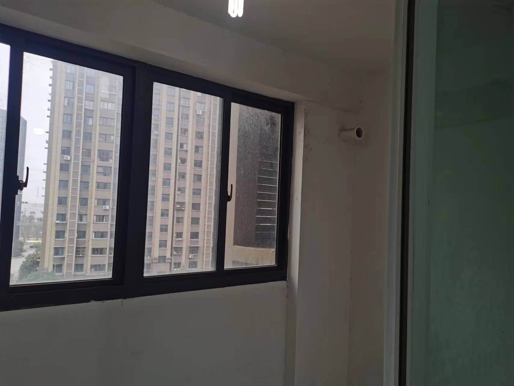 江景苑小区 3室2厅1卫 139m&sup2;
