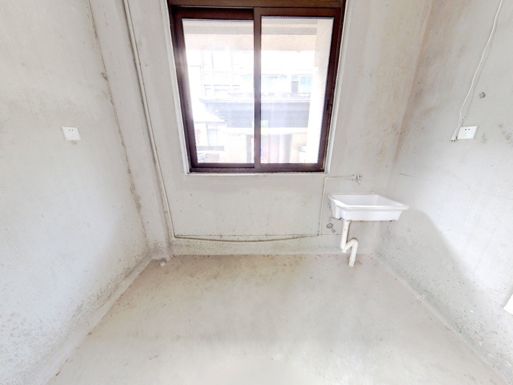 万濠山庄 6室3厅3卫 328m&sup2;