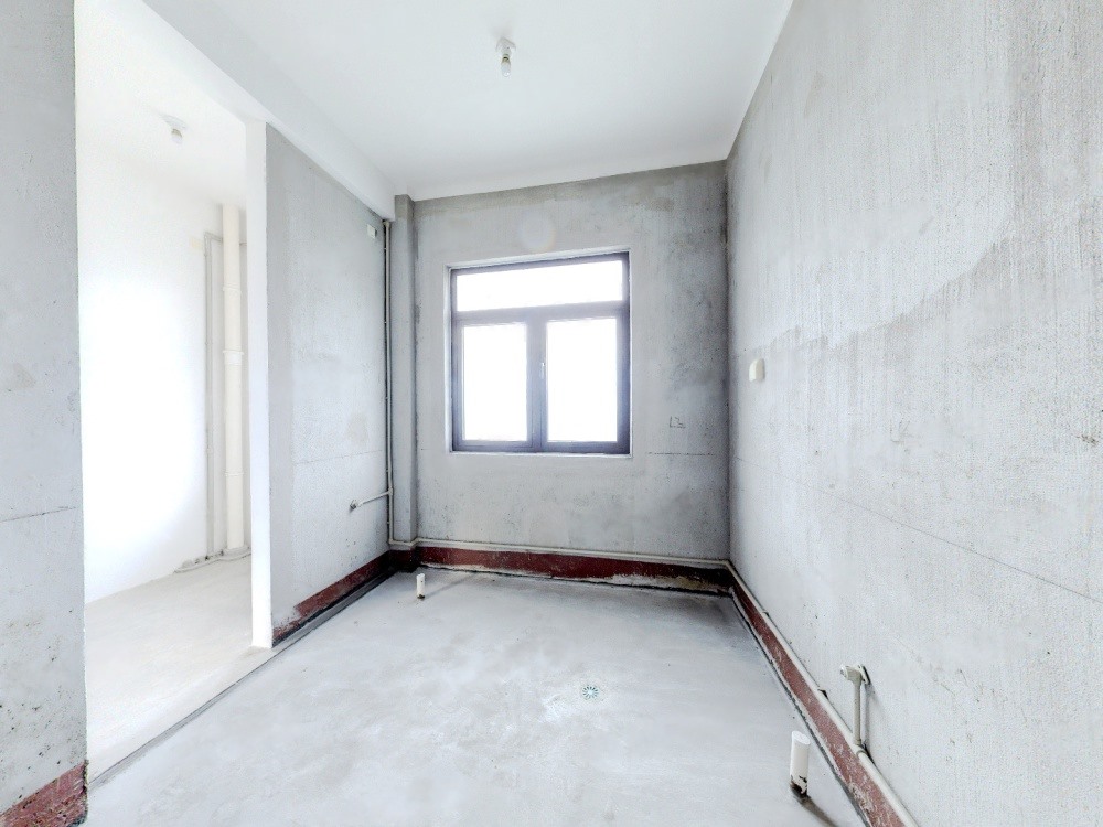 万濠山庄 6室3厅3卫 328m&sup2;
